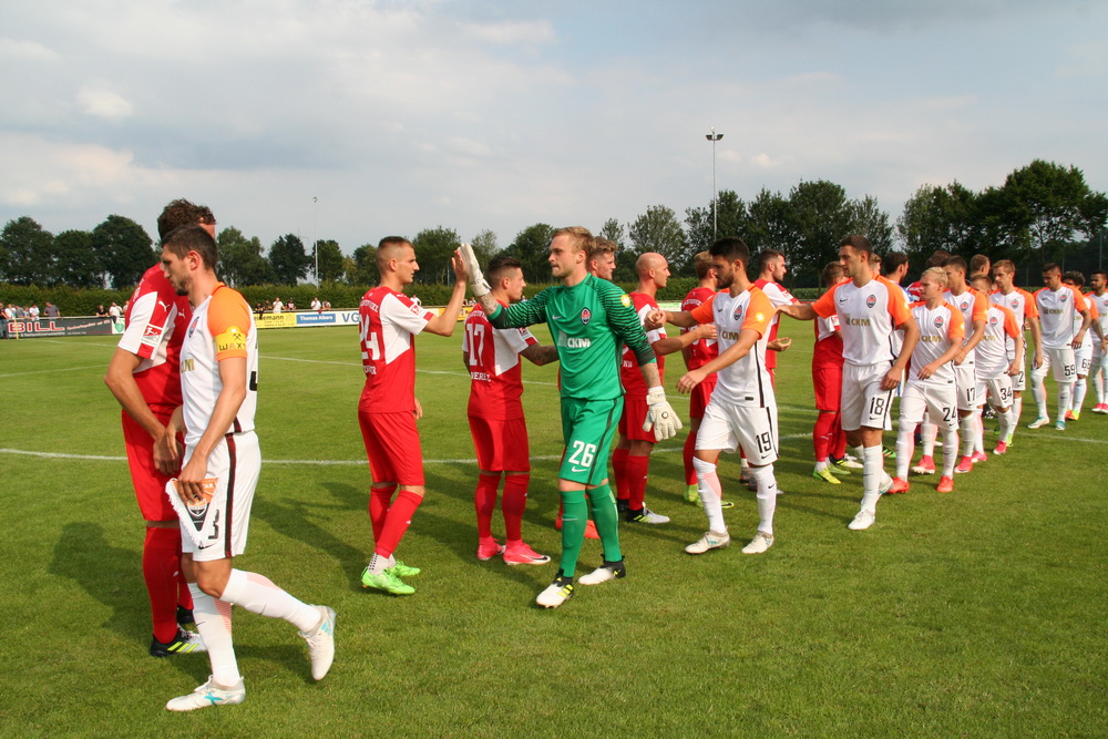 FC Shakhtar Donetsk - Holstein Kiel   -  Vor dem Spiel